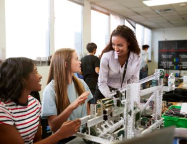 Engaging girls in STEM - EFK